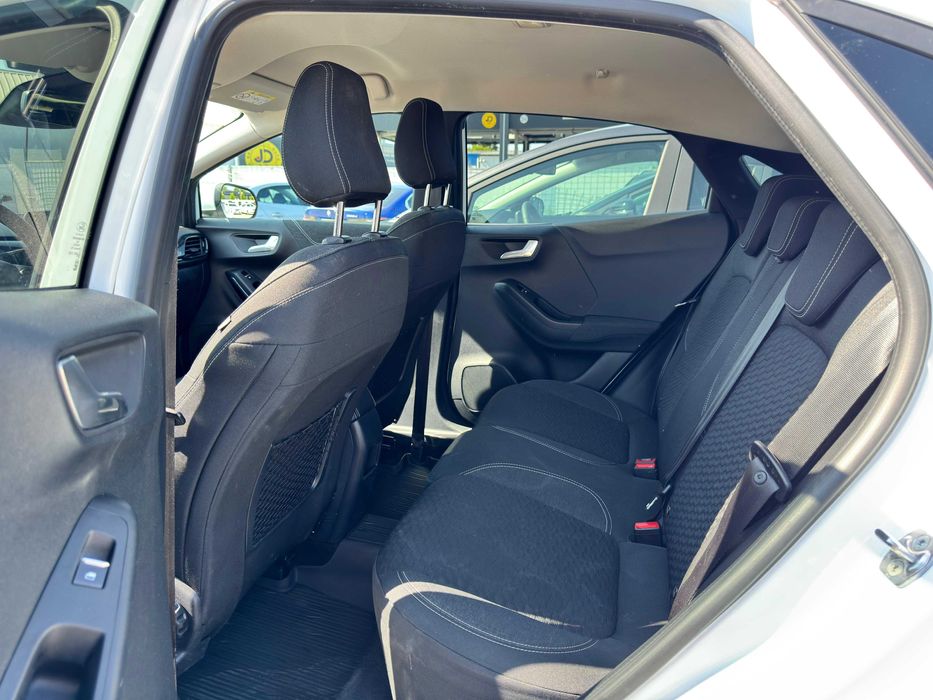 Inchirieri auto BUCURESTI FORD PUMA HIBRID cu doar 100euro DEPOZIT