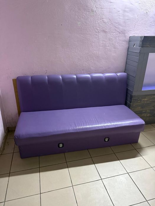 Продается диван (фиолетовый)