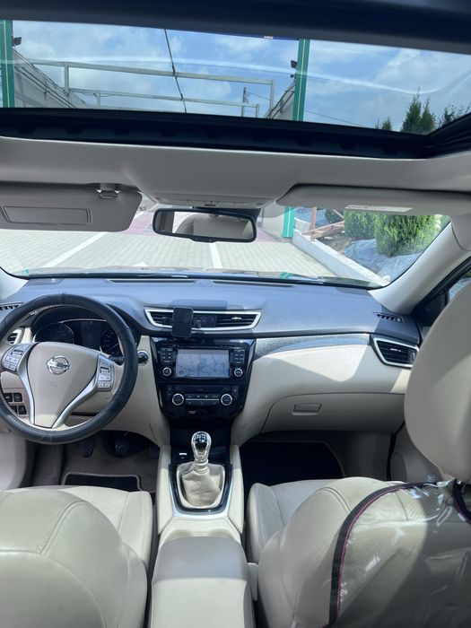 Nissan X-trail Tekna 1.6 DCI Manuala persoana fizica