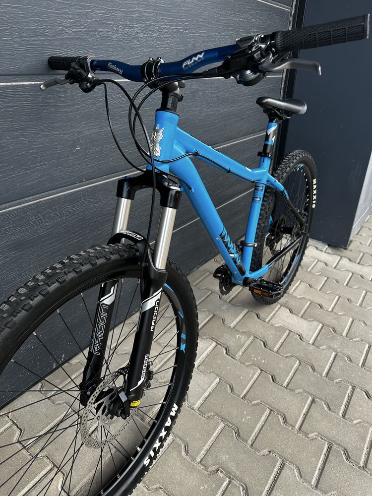 Велосипед Voodoo Hoodoo 27.5” 3x9 M/L