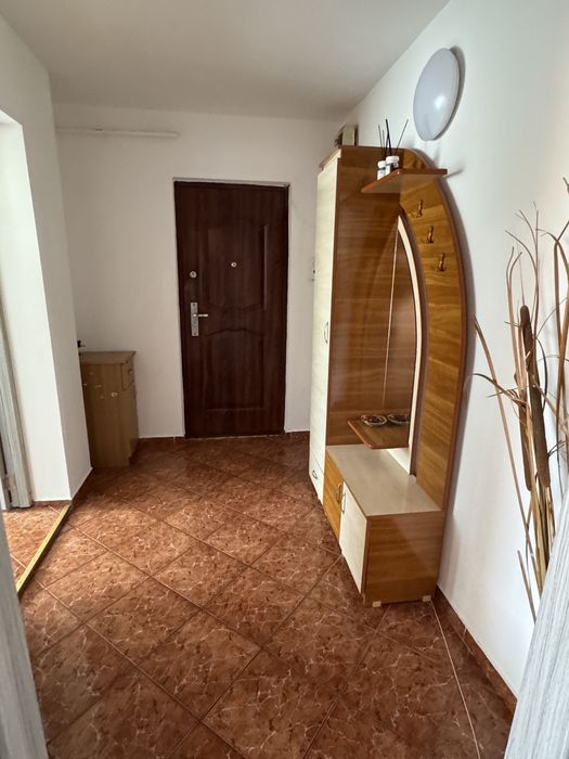 Vand apartament cu 2 camere,zona Unirii Sud