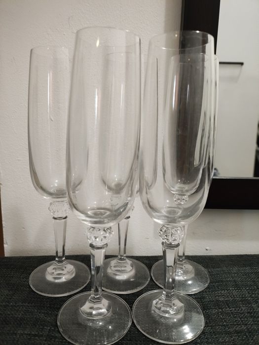 Стъклени чаши - нови, различни видове