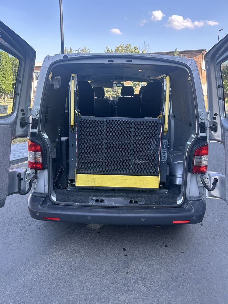 VW Transporter 2.0TDI/ 5 Pers /Ramba Handicap