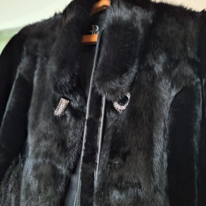 Продам шубку девичью