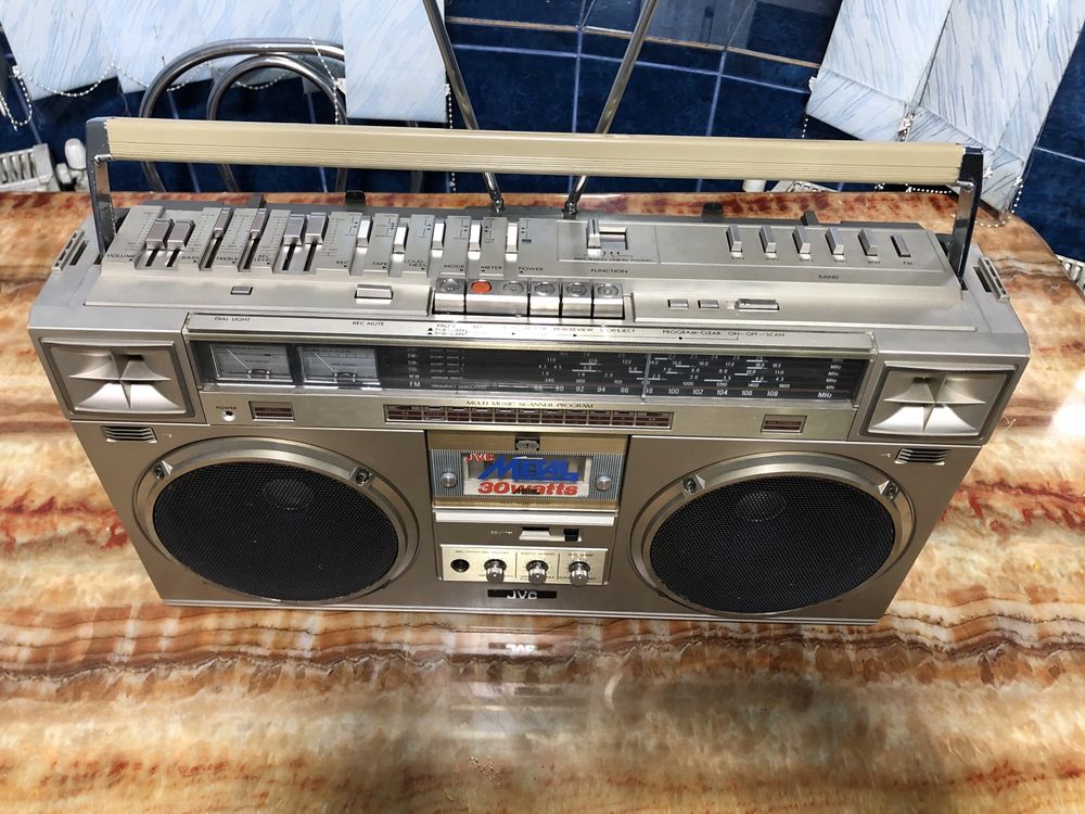 Radio casetofon jvc m 70