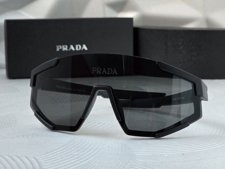 Мъжки слънчеви очила маска черни бели