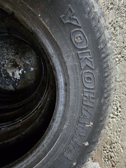Vând 4 anvelope 195/80 R15