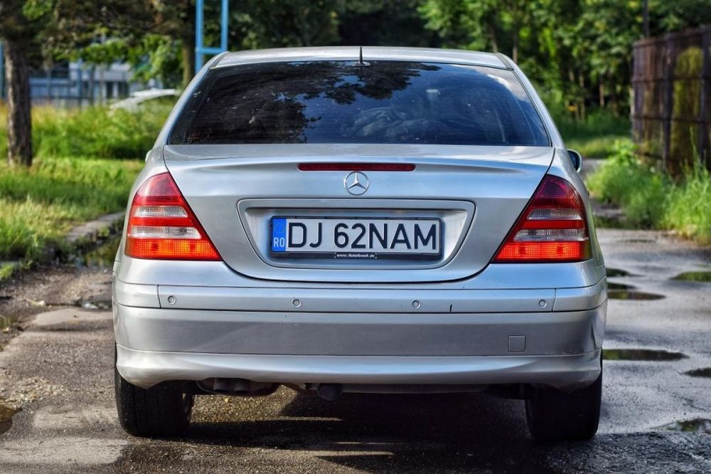 Mercedes Benz C220 CDI W203 Facelift 2005 150 cai C-class (C class MB)