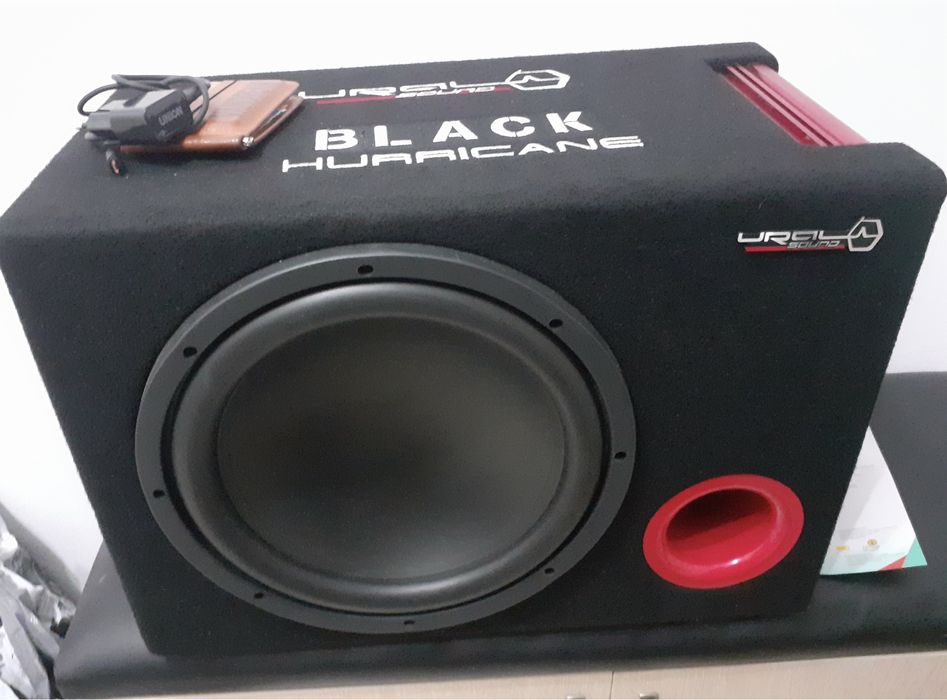 Продам сабвуфер в отличном состоянии новый