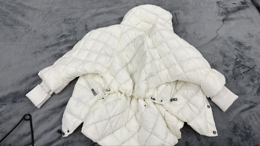 Дамско бяло зимно яке