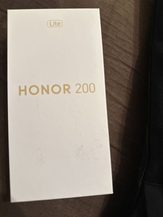 Продавам Honor 200 lite