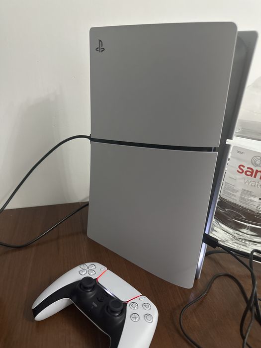 Playstation 5с джостиком 1ТБ + FC26 + CALL OF DUTY + NHL 25