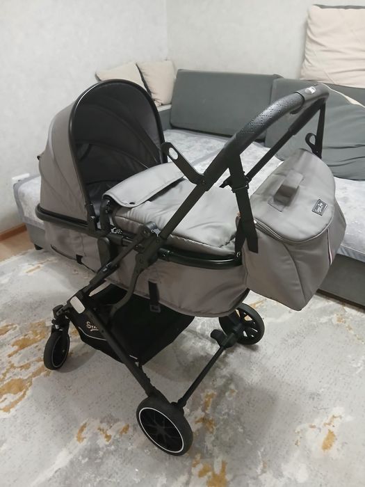 Детская коляска-трансформер