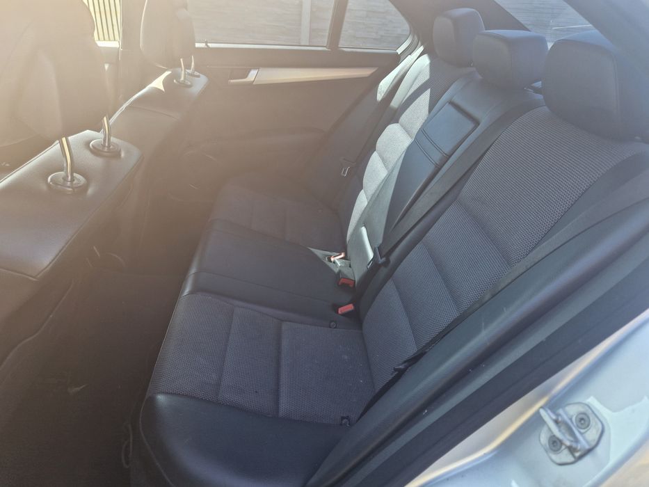 Dezmembrez Mercedes Benz C class 2009-2012 AMG 2.2 170 CP OM651