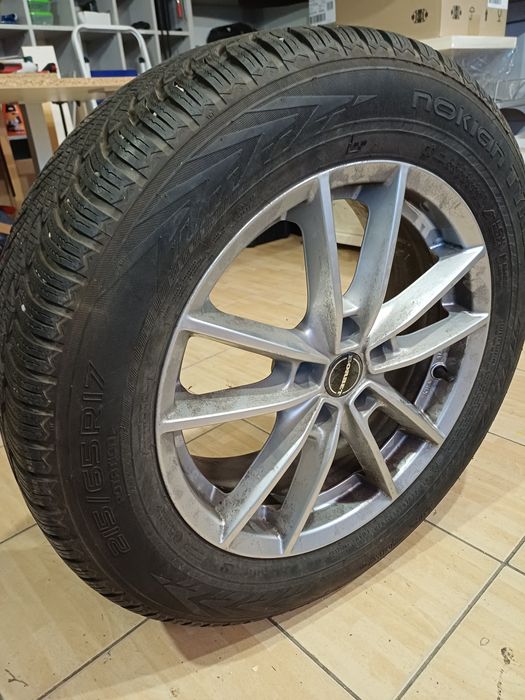 Vand jante 17 de pe audi Q3 cu cauciucri