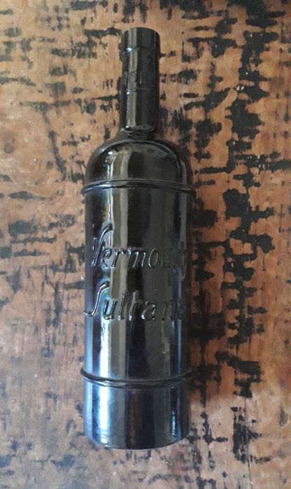 бутилка стъклена антикварна от вермут Vermouth Sultana празна рядка