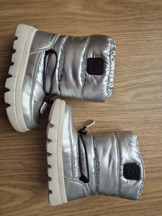 Ghetute Geox marimea 25