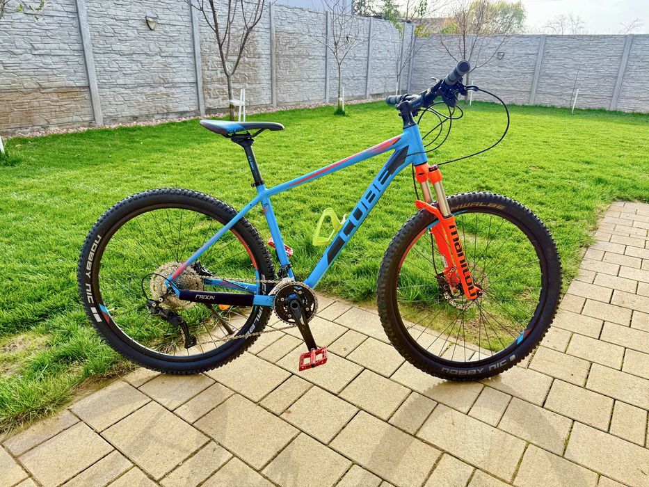 Bicicleta Cube Acid 18” M, 27,5er Manitou Aer, Deore SLX