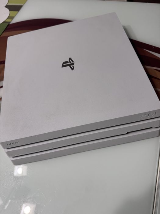 Playstation 4-ка, бял
