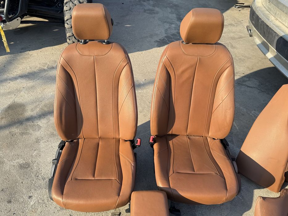 BMW F30 Кожен салон