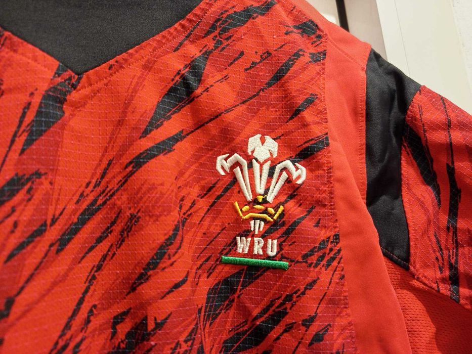 Оригинална ръгби фланелка на Уелс - under armour