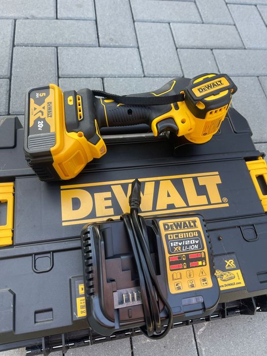 DeWalt Miniflex polizor unghiular cu baterie mare 5ah amperi incarcato