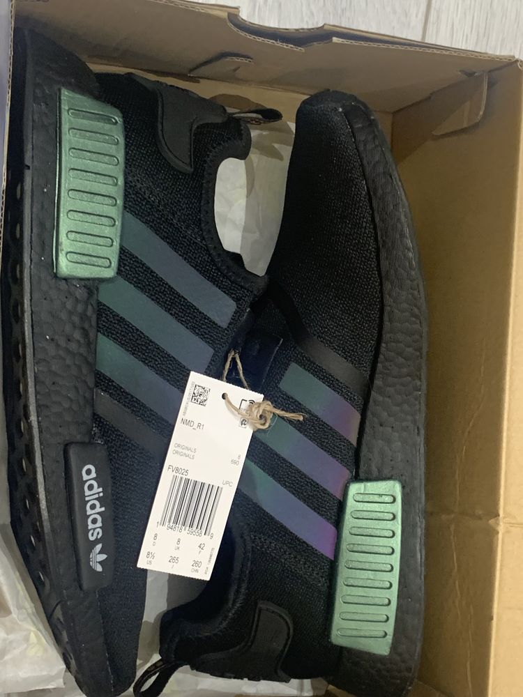 Кроссовки adidas