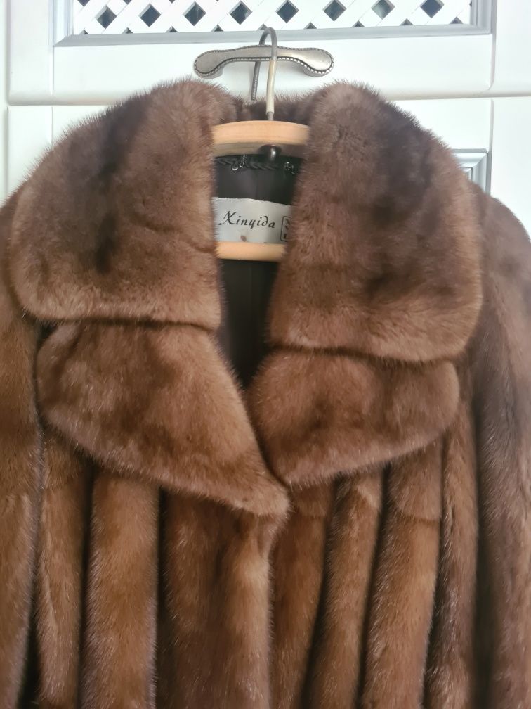 Продам норковую шубу