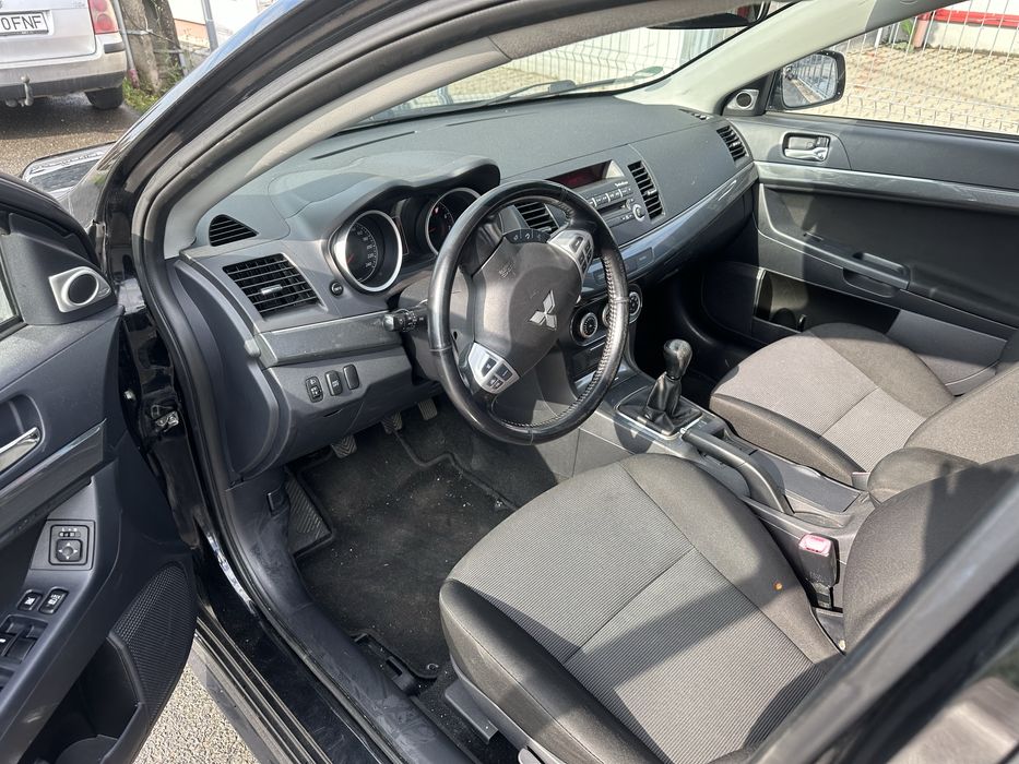 Vând Mitsubishi recent adus Germania