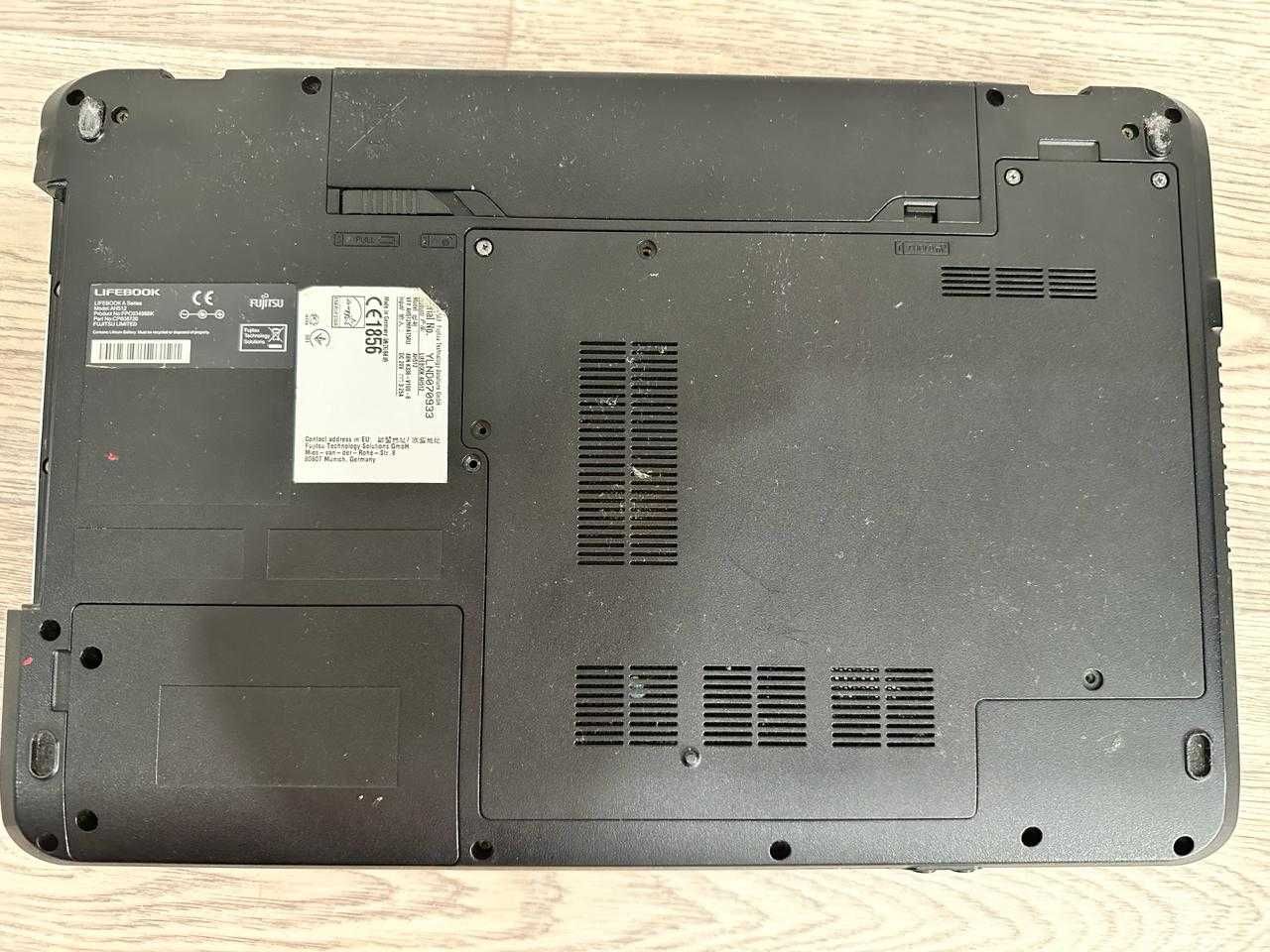 Ноутбук Fujitsu LifeBook AH512