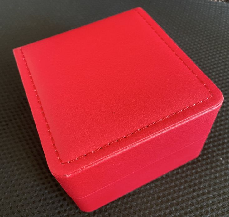 Кожена кутия за часовник