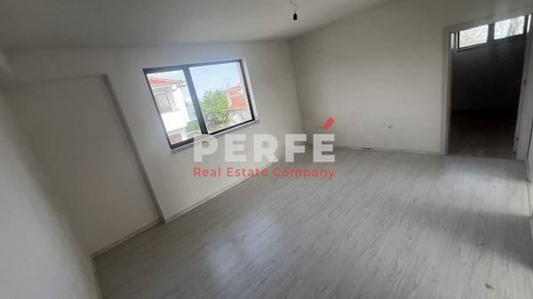 Продава се Къща в Каблешково - 132 кв.м за 985 €/кв.м - Снимка #4