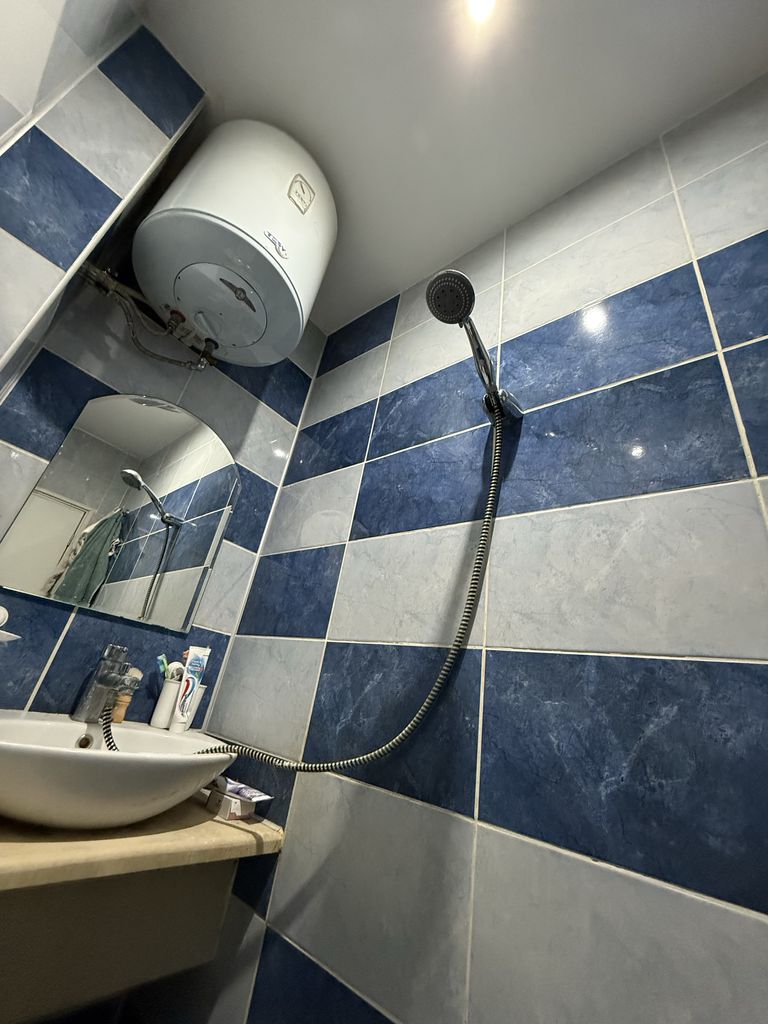 Дава се под наем Двустаен апартамент в Асеновград - 50 кв.м за 280.5 € - Снимка #2