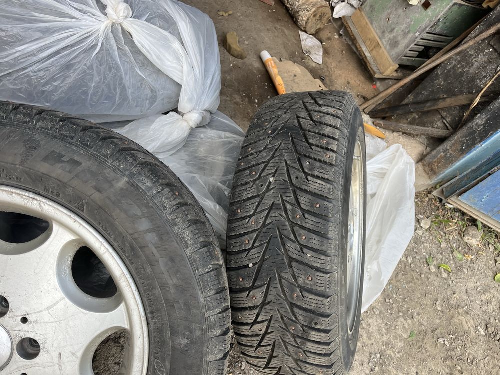 Продам диски и резину зимнию на R15