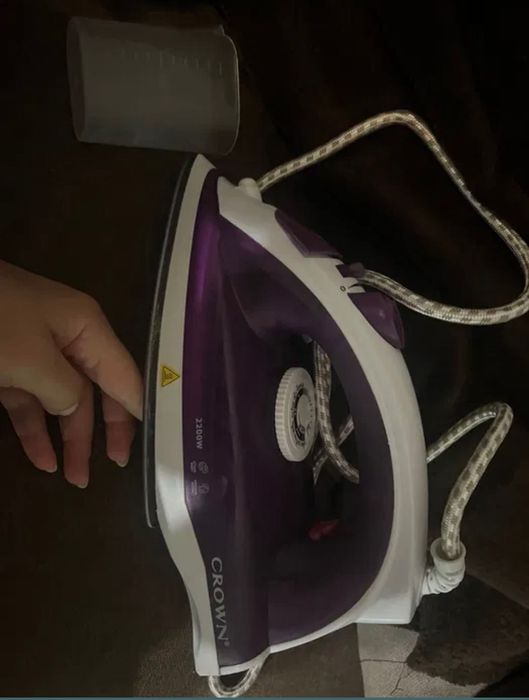 Ютия за гладене Crown