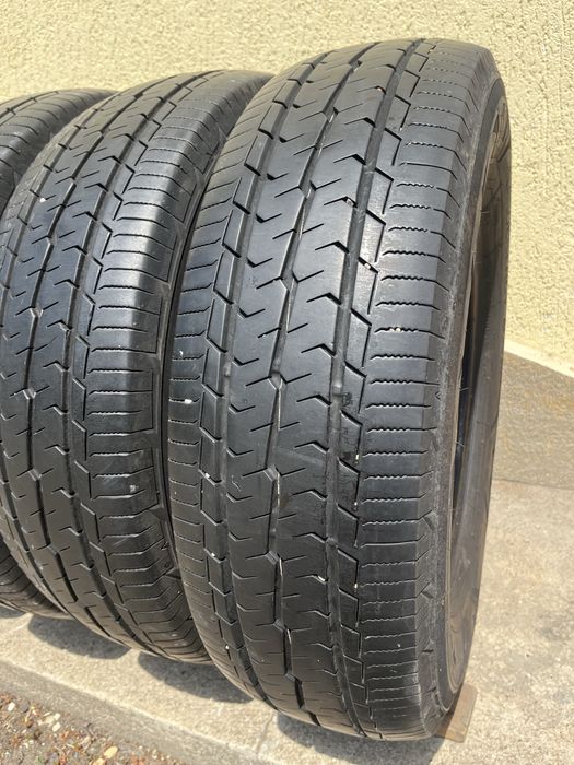 4 бр. гуми за бус 225/75/16C Toyo DOT 0223 5-5,5 mm