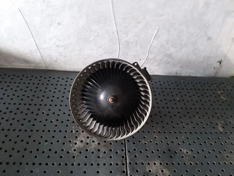 Aeroterma ventilator habitaclu ford fiesta 6 cb1 ccn vp8e2h18456ab 0130115551 3137231000