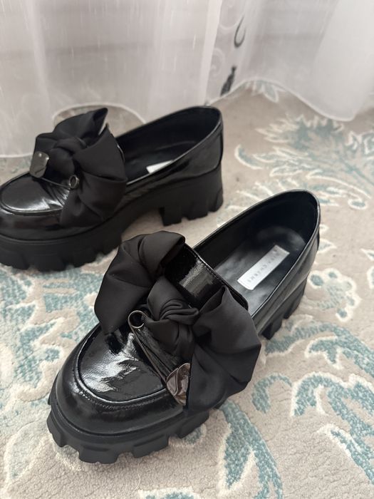 Pantofi Diva Charms 39