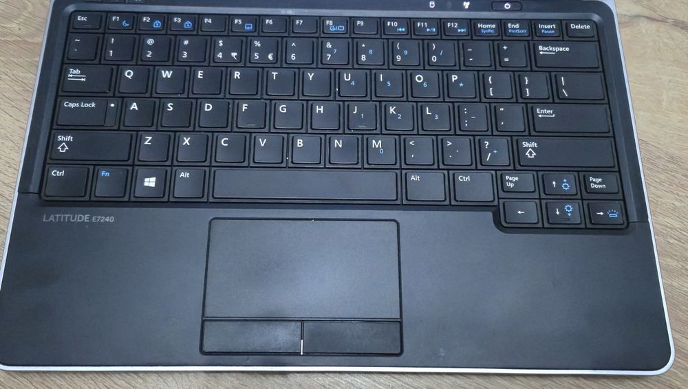 Laptop Dell Latitude 7240 I5 4310U 8GB Ram 120SSD Windows 11