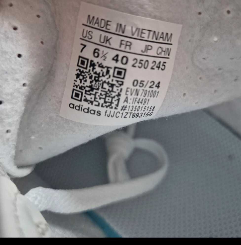 Adidas дамски кец