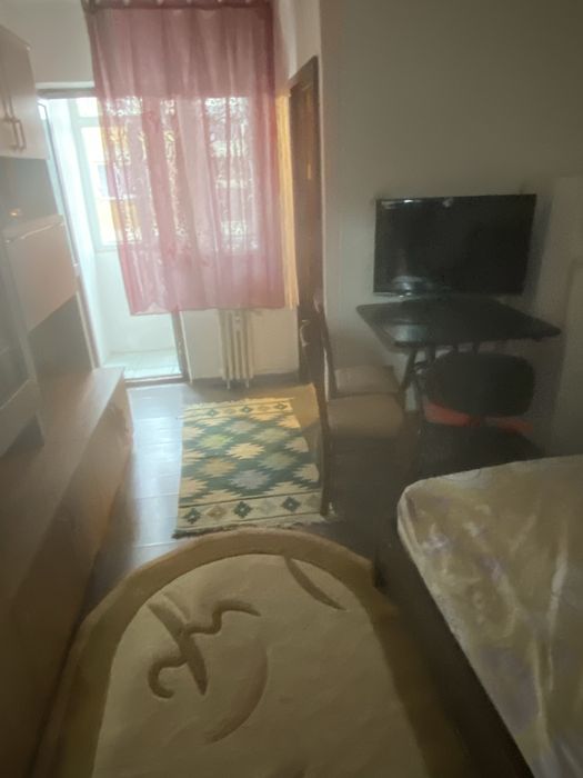 Inchiriez garsoniera