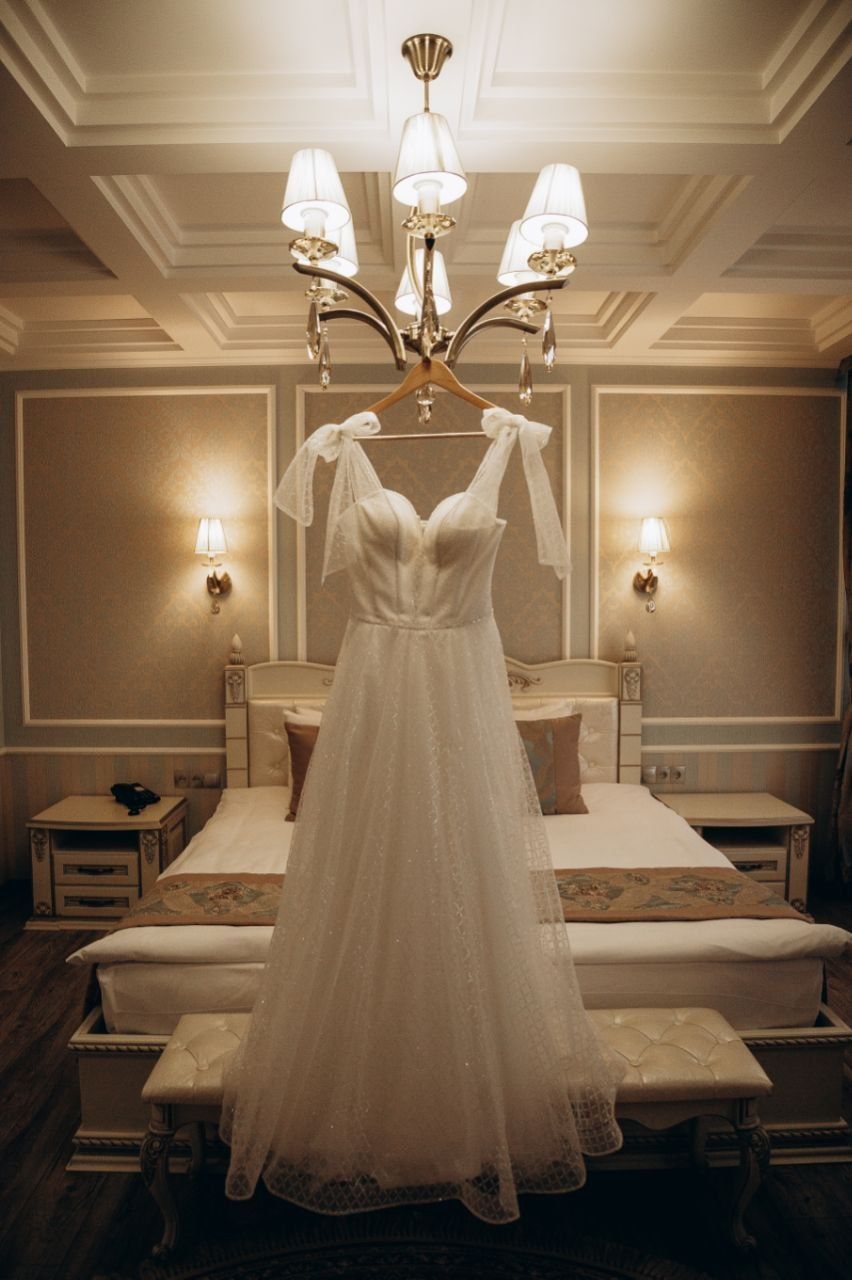 Продаётся  свадебное платье из Салона г.Сочи.