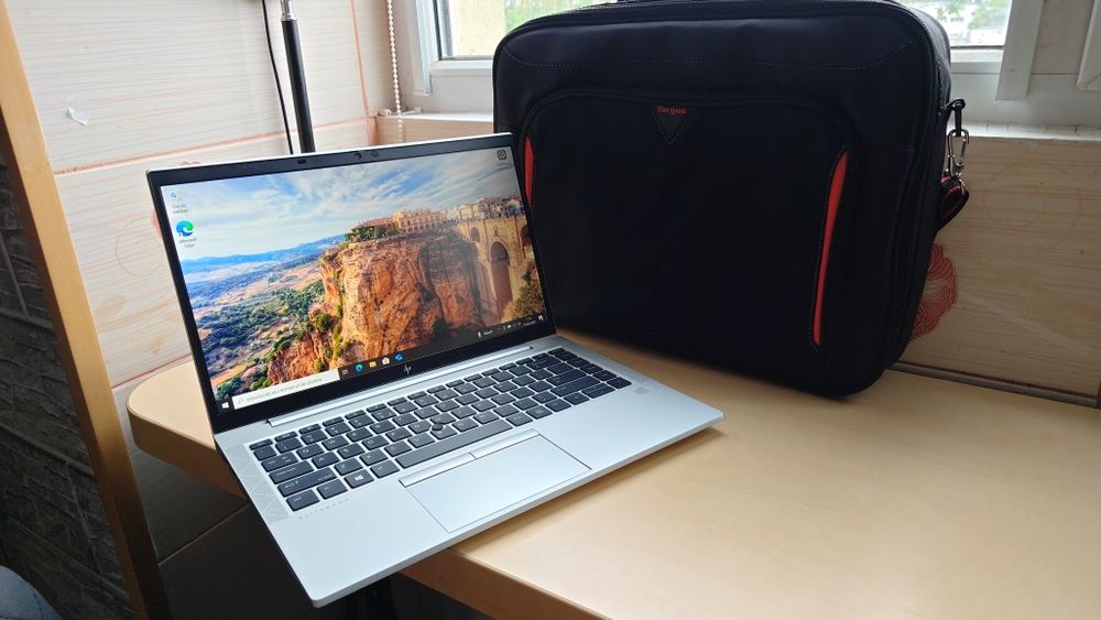 Laptop HP EliteBook 14_i5 1135G7--24GB DDR4--512GB SSD--Full Metal