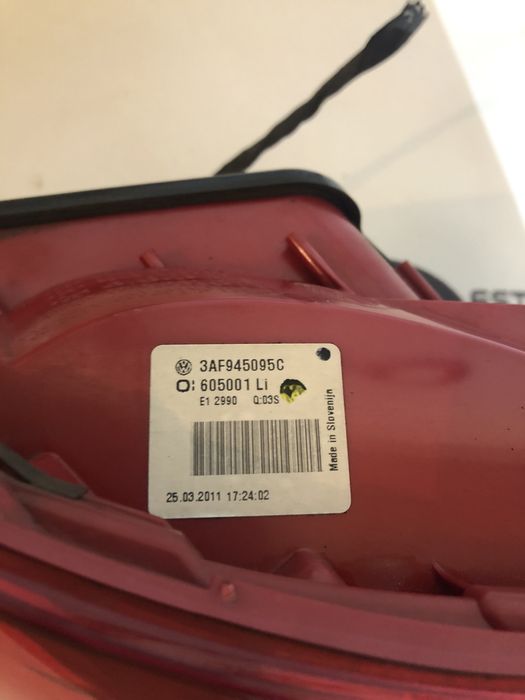 Stop stanga Vw Passat B7 Break Variant pe aripa