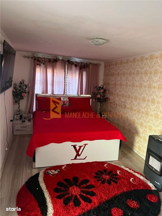 Casa + teren intravilan zona Mihailesti