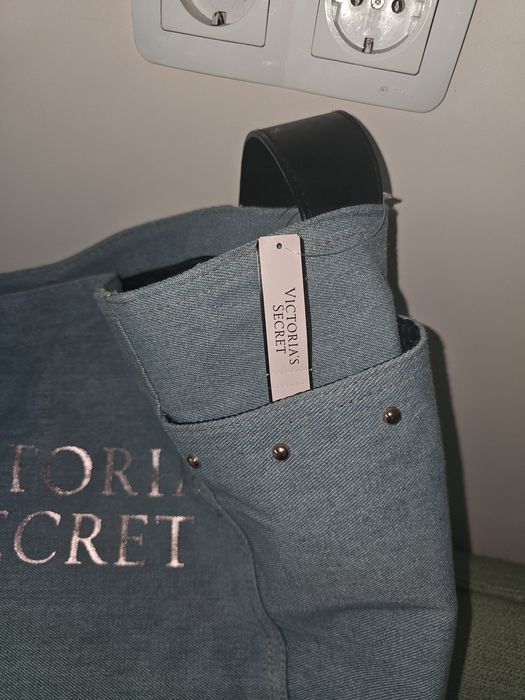Victoria's secret чанта, с етикет