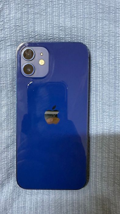 Продам айфон 12 в хорошем состояние