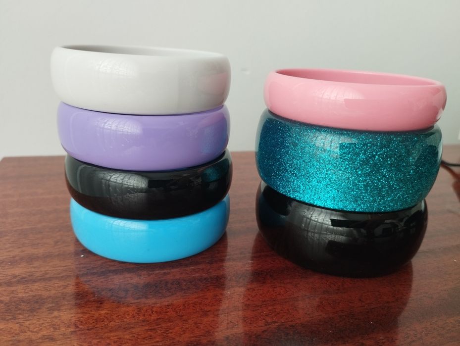 Браслеты новые разноцветные