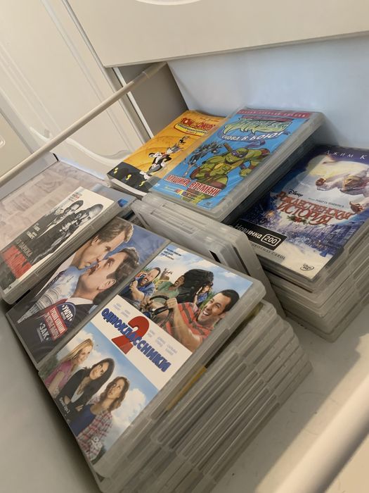 DVD диски (фильмы, мультфильмы)
