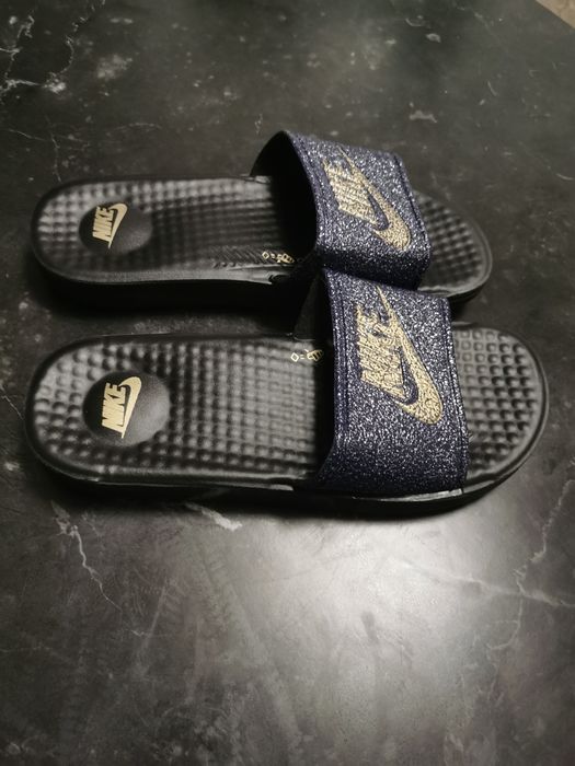 De vânzare slapi dama Nike